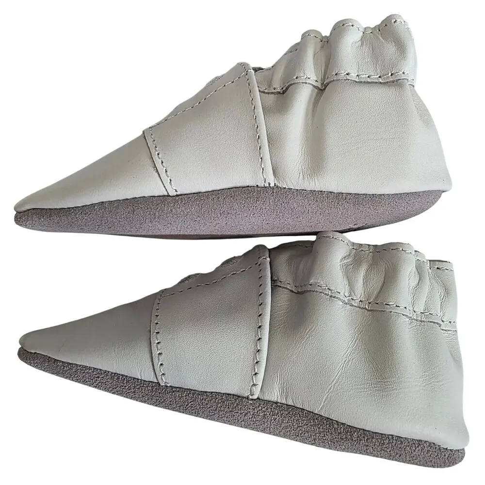 Robeez White Baby Shoes 6-12 Months